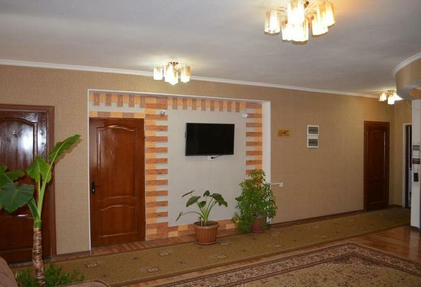 اتاق استاندارد سه نفره, Altamira