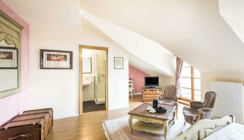 اتاق استاندارد, Auberge Du Relais Postal