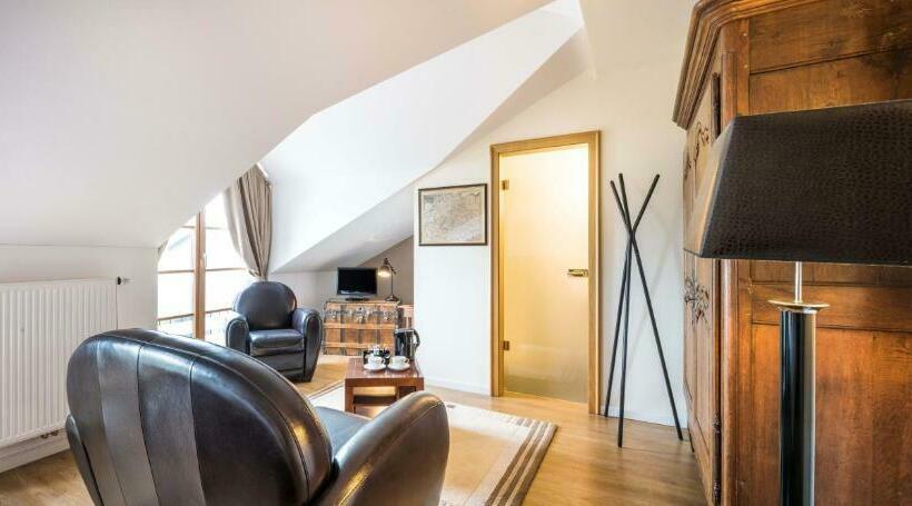 اتاق استاندارد, Auberge Du Relais Postal