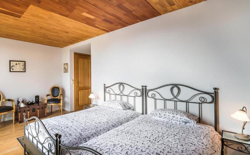 اتاق استاندارد, Auberge Du Relais Postal