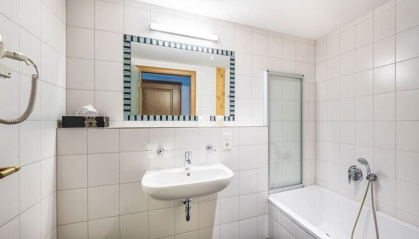 اتاق استاندارد, Auberge Du Relais Postal