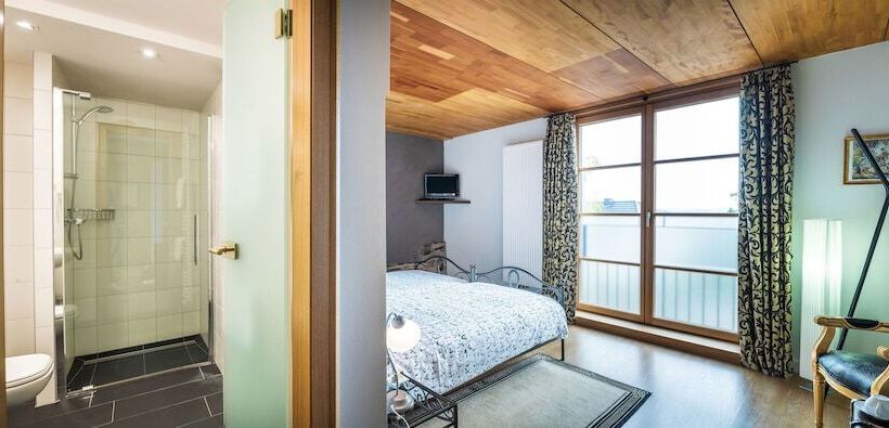 اتاق استاندارد, Auberge Du Relais Postal