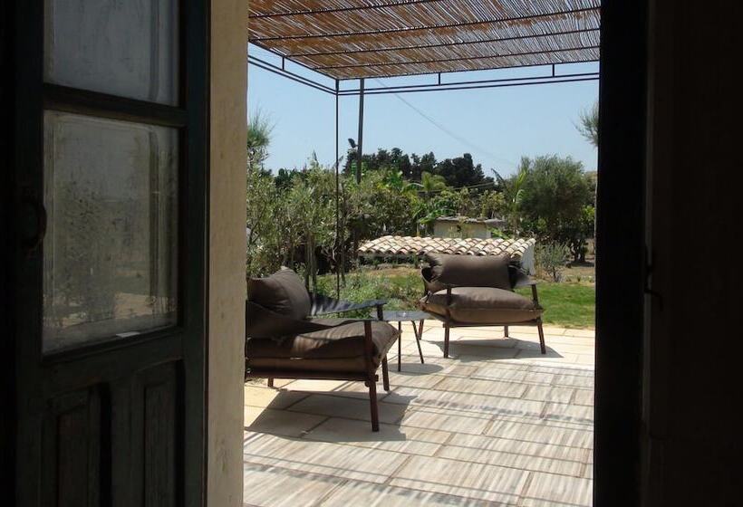 סוויטת ג'וניור עם בריכה, Baglio Siciliamo Country House
