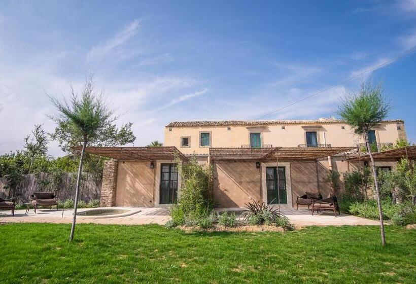 סוויטת ג'וניור עם בריכה, Baglio Siciliamo Country House