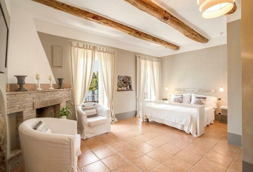 סוויטת ג'וניור נוף לאגם, Borgo Vistalago