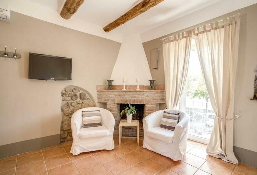 סוויטת ג'וניור נוף לאגם, Borgo Vistalago