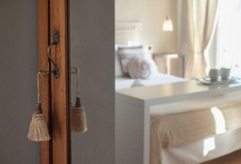 סוויטת ג'וניור נוף לאגם, Borgo Vistalago