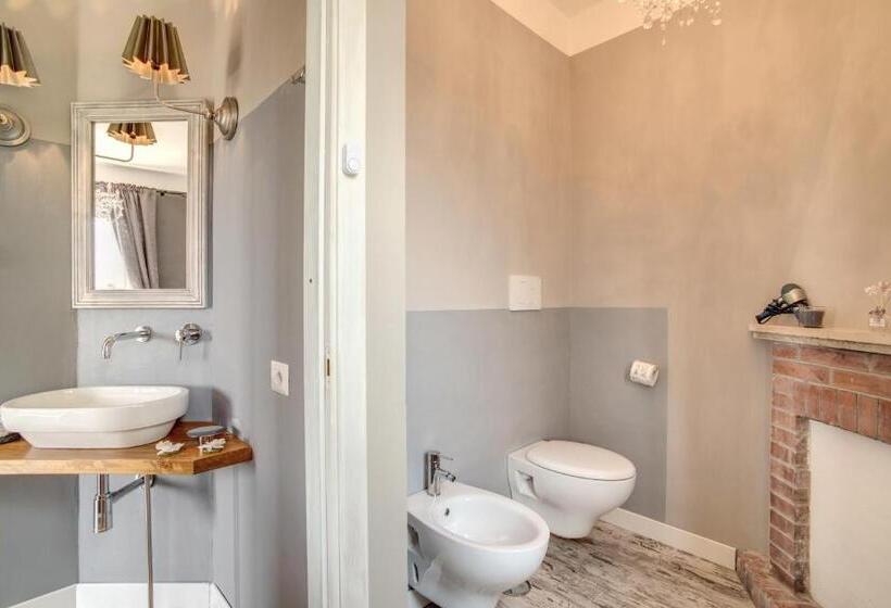 סוויטת ג'וניור נוף לאגם, Borgo Vistalago