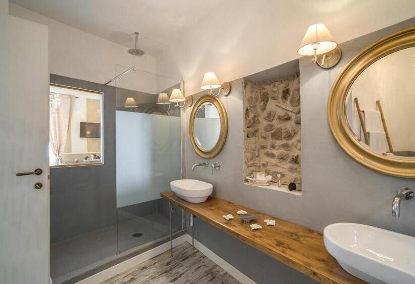 סוויטת ג'וניור נוף לאגם, Borgo Vistalago