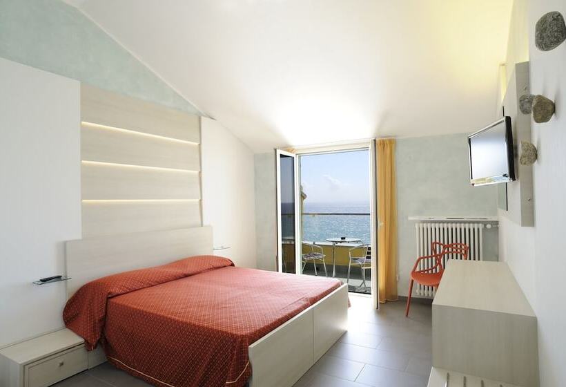 스탠다드 룸 바다 전망, Danio Lungomare