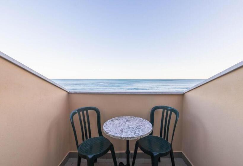 스탠다드 발코니 룸, Danio Lungomare