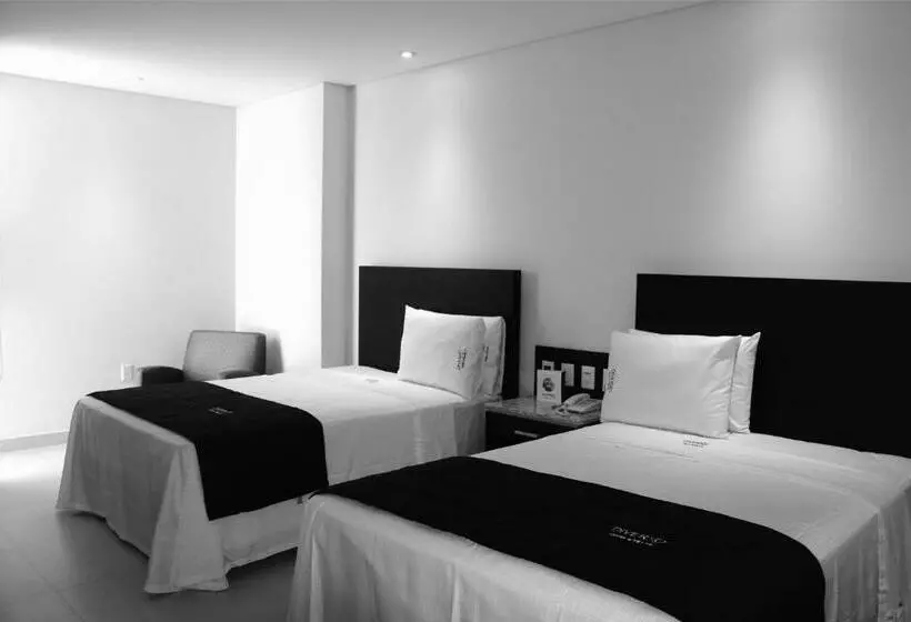 اتاق استاندارد با 2 تخت دوبل, Diverxo Hotel & Villas