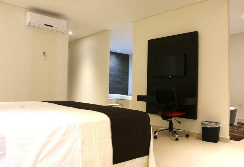 إستوديو ديلوكس, Diverxo Hotel & Villas