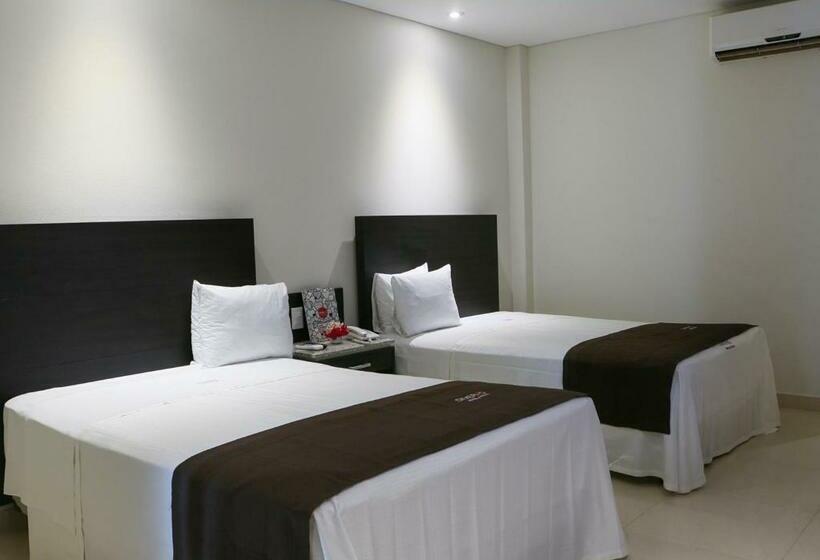 Quarto Estandar 2 Camas Casal, Diverxo Hotel & Villas