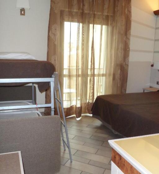 Quarto Triplo Estandar, Eden