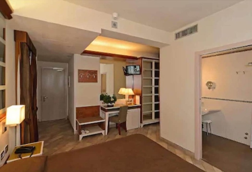 Quarto Estandar Individual, Eden