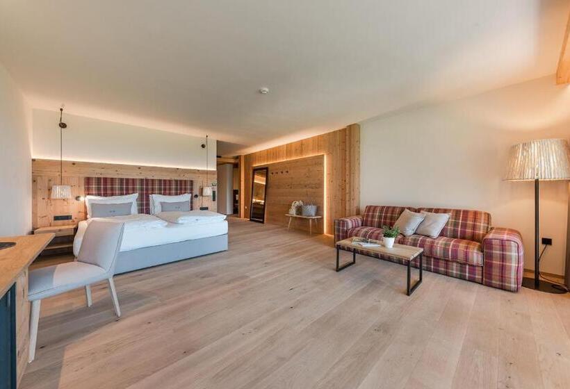 סוויטת ג'וניור עם טרסה, Kassian