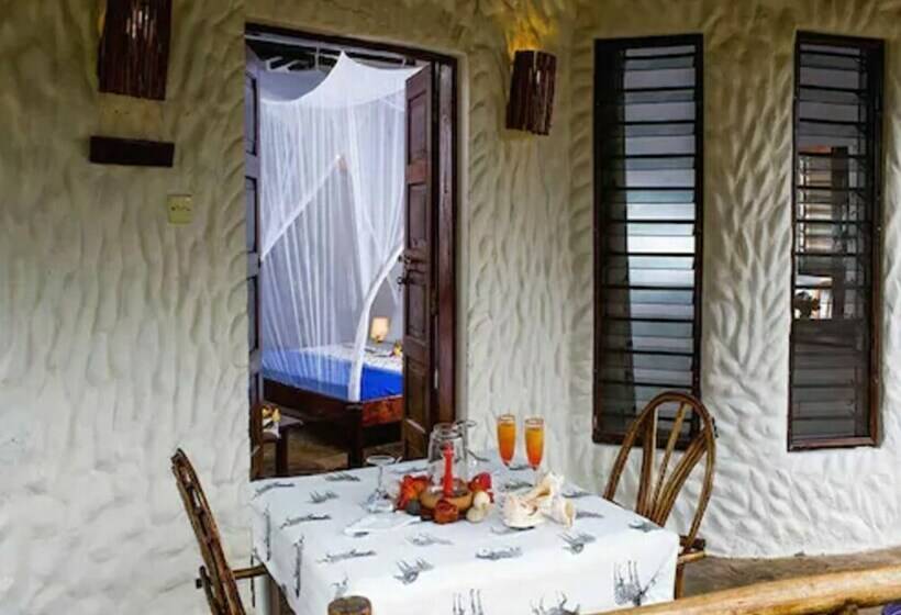 اتاق لوکس, Kinondo Poa Resort