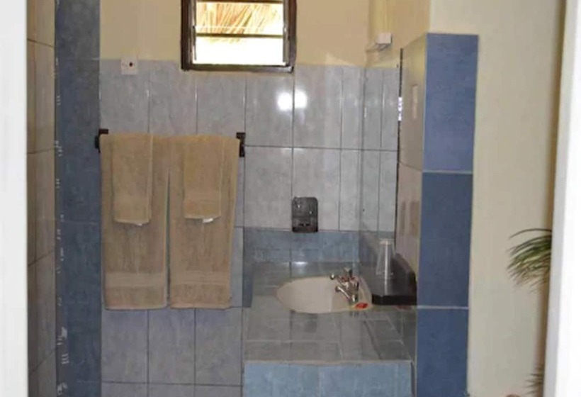 اتاق لوکس, Kinondo Poa Resort