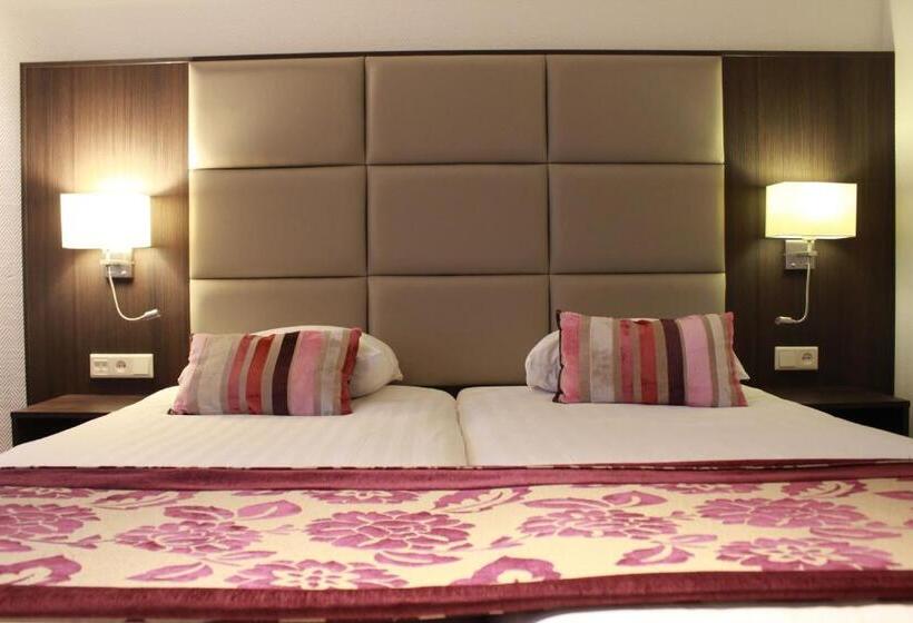 标准间, Middelburg