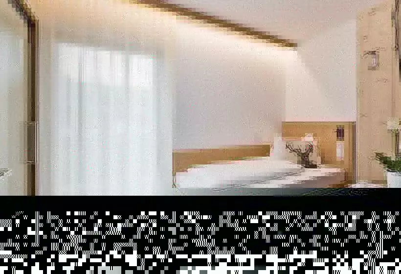 Habitació Estàndard, Moritz