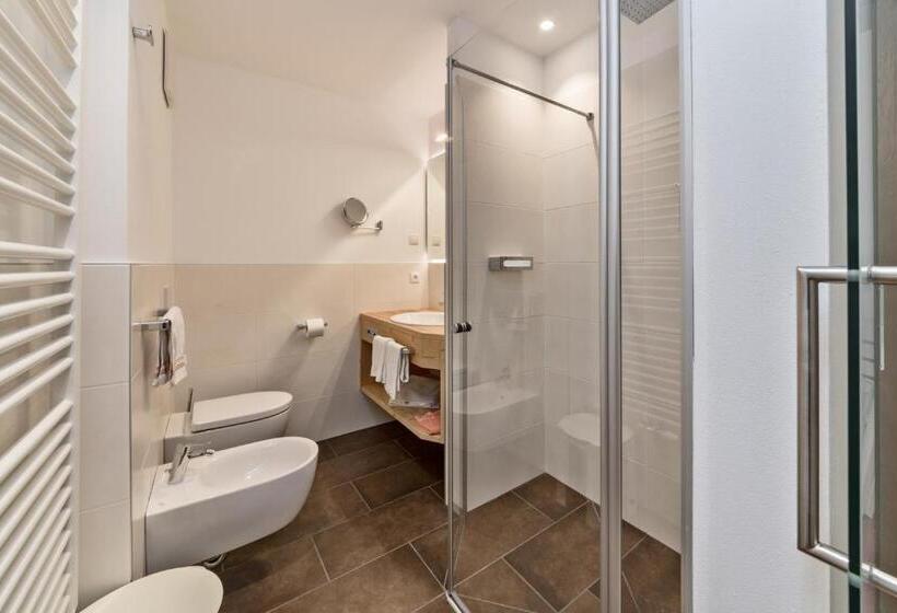 バルコニー付きスタンダードルーム, Moritz