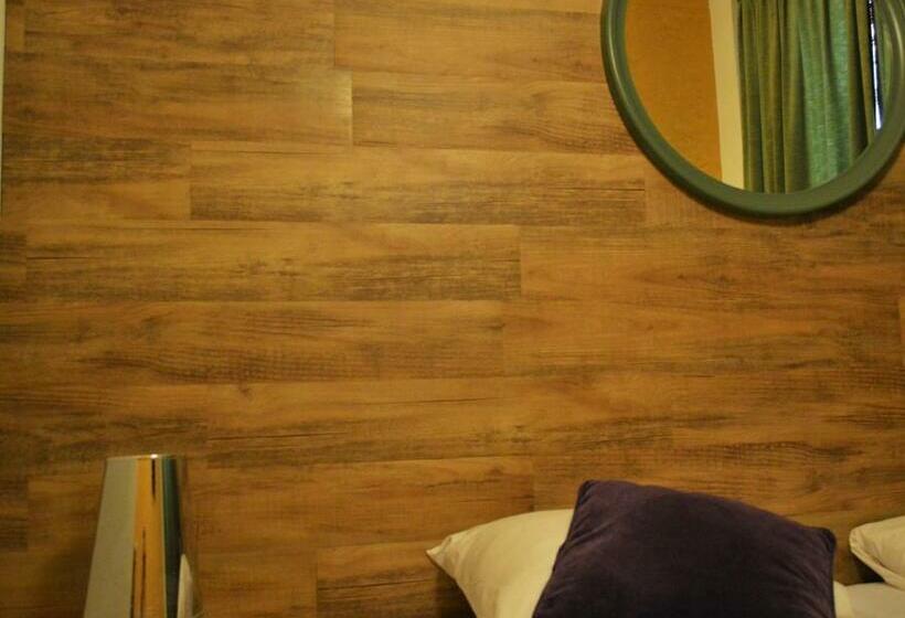 Номер Стандарт, Auberge Nassau