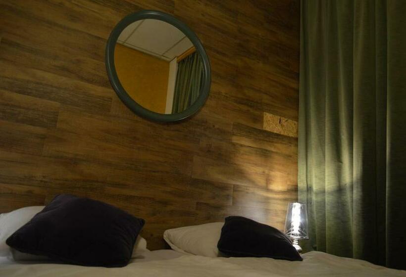 Номер Стандарт, Auberge Nassau