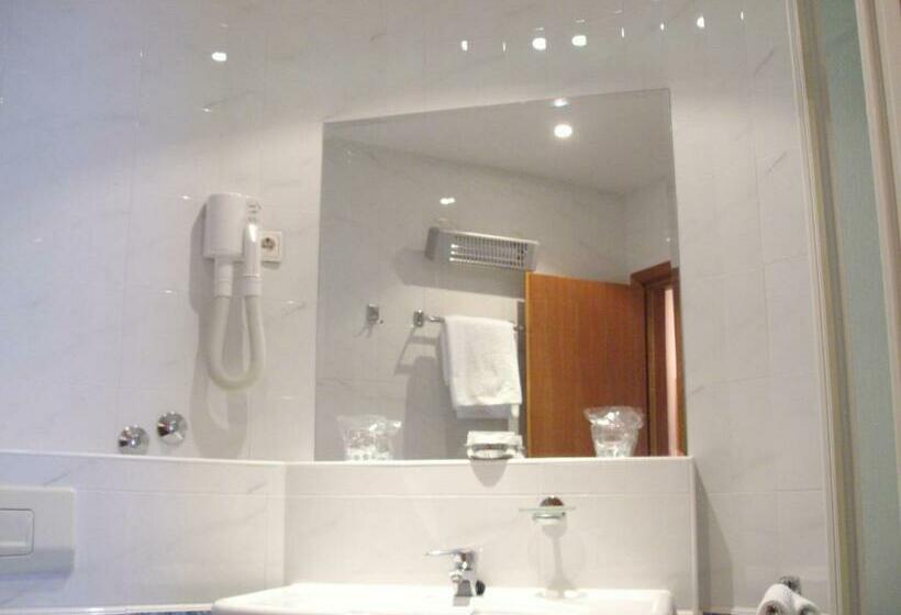 חדר סטנדרט, Neva