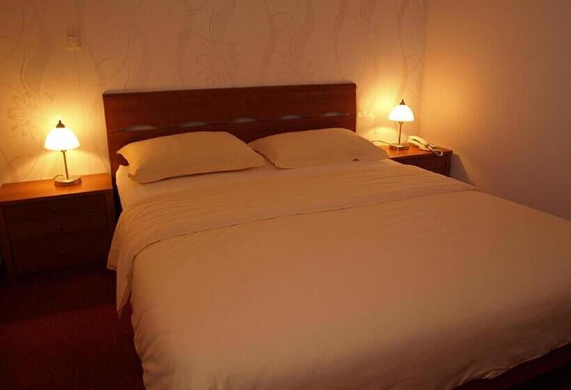 סוויטת דלוקס 2 חדרים, Neva