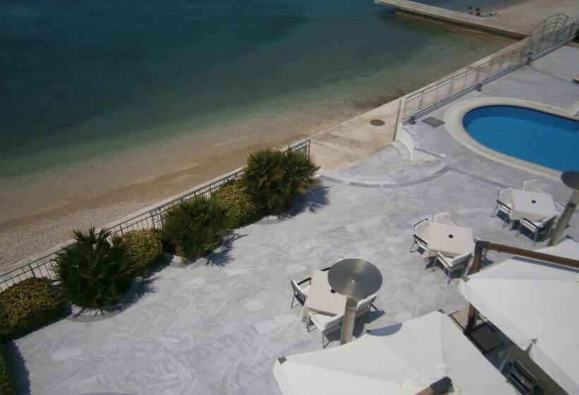 סוויטת דלוקס 2 חדרים, Neva