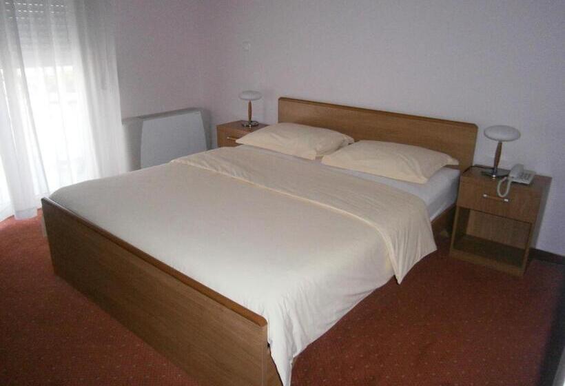 חדר אקונומי, Neva