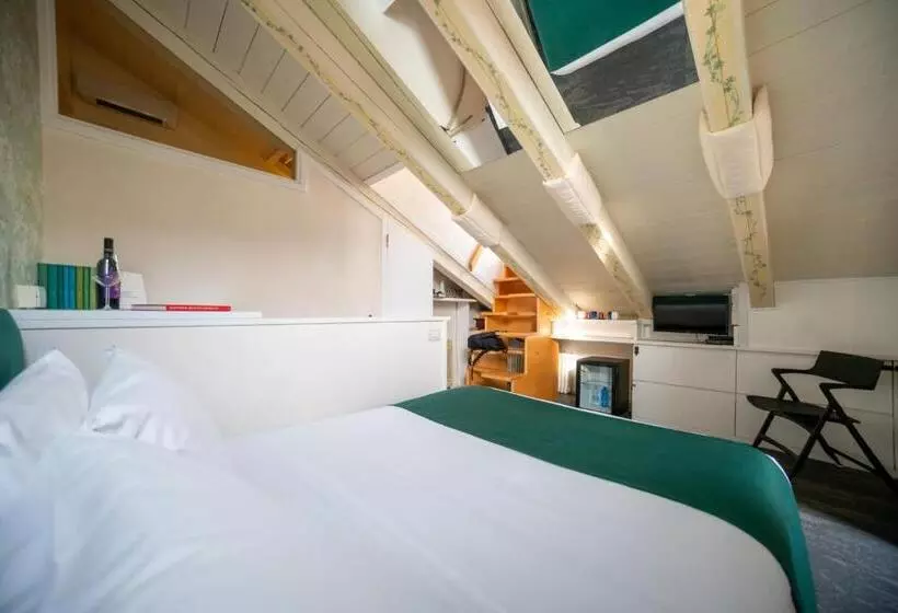 Deluxe Room with Balcony