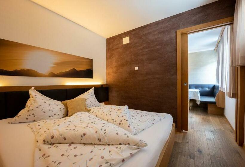 带阳台两卧公寓, Residence Sägemühle