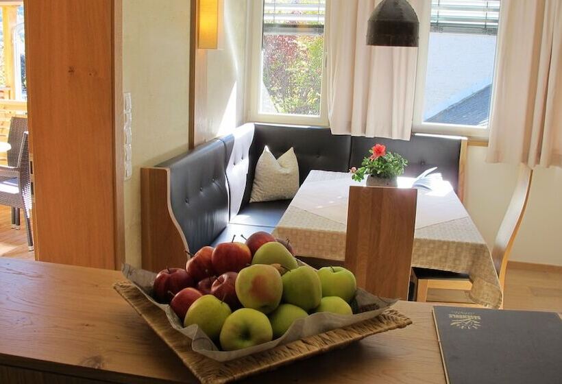 带阳台两卧公寓, Residence Sägemühle