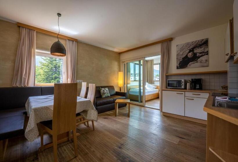 带阳台两卧公寓, Residence Sägemühle