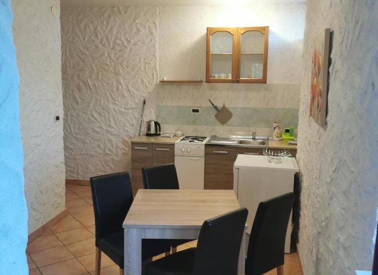 דירה בת חדר שינה 1 עם מרפסת, Rooms Milan 1370