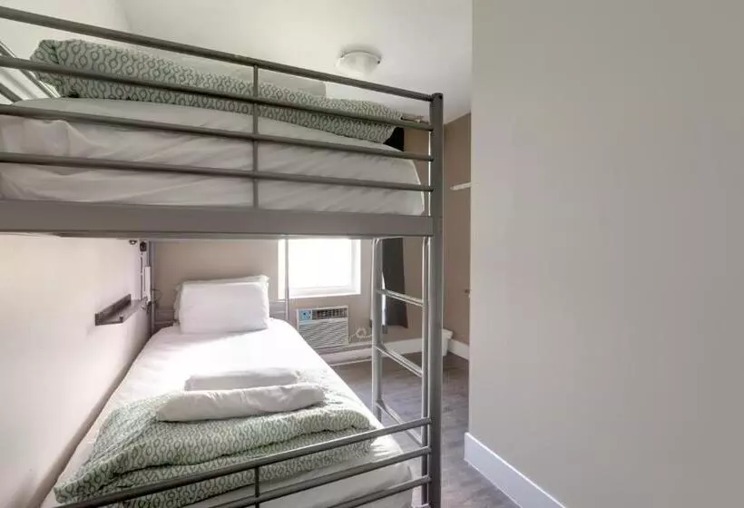 اتاق اکونومی, Hi Kelowna Hostel