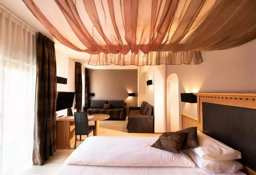 سوییت جونیور, Sport Hotel S. Vigilio