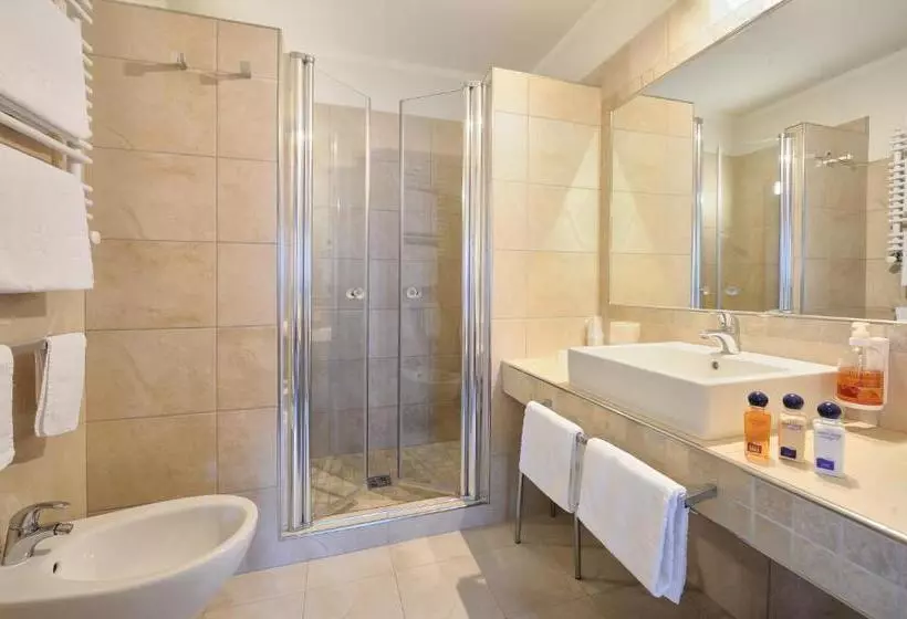 اتاق خانوادگی, Sport Hotel S. Vigilio