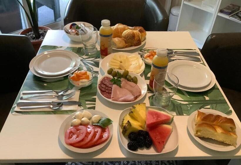 バルコニー付きスタンダードルーム, Via Veneto Old Town