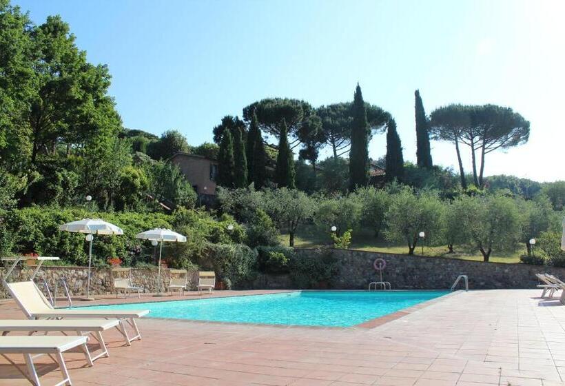 آپارتمان 3 خوابه, Villa Agostoli