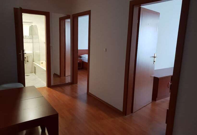 דירת שני חדרים, Zovko