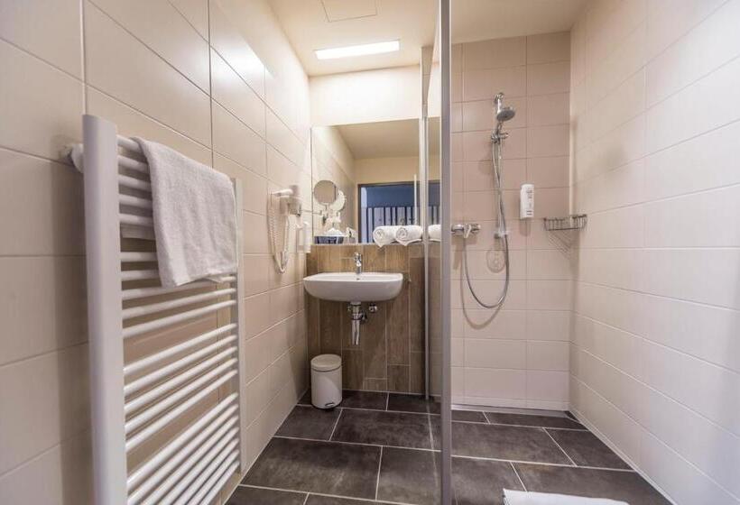 اتاق استاندارد چهار تخته, Jufa Hotel Malbun