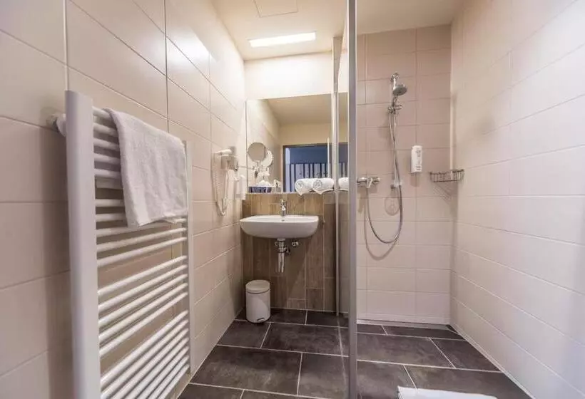 Standard Neljän Hengen Huone, Jufa Hotel Malbun