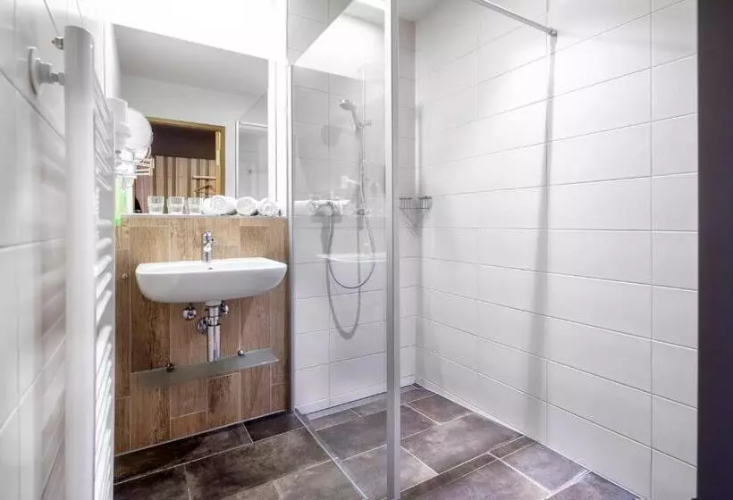 Huoneisto 1 Makuuhuone, Jufa Hotel Malbun