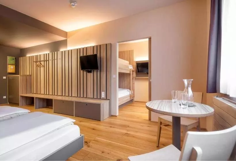 Huoneisto 1 Makuuhuone, Jufa Hotel Malbun