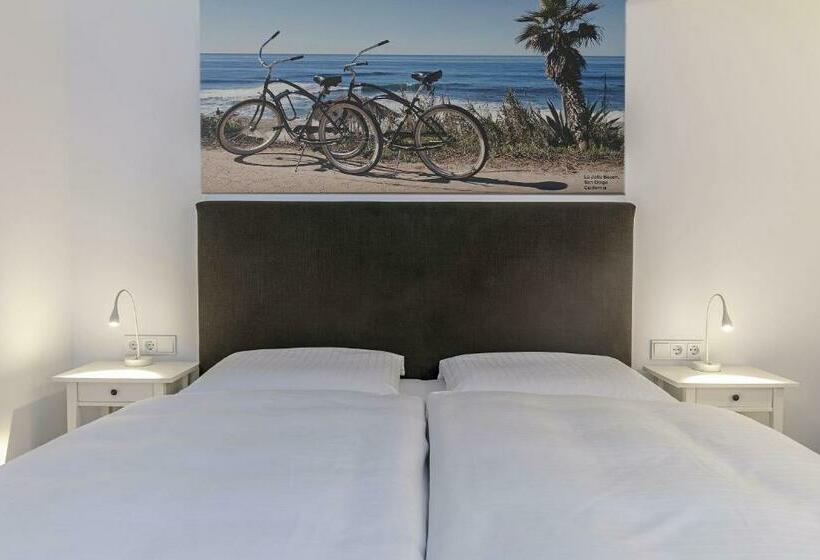 חדר קומפורט, Beach Hotel California