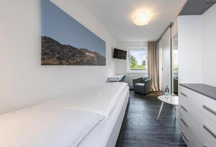 חדר סטנדרט יחיד, Beach Hotel California