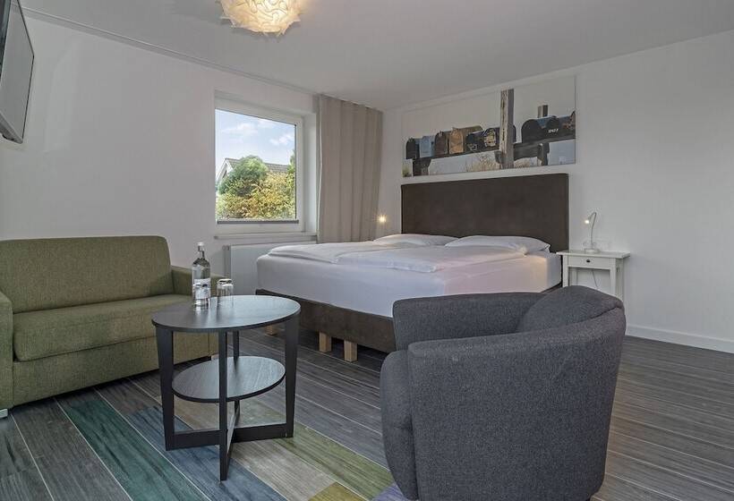 דירת חדר, Beach Hotel California